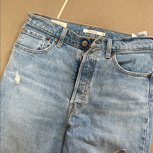 Levi Ribcage Straight Jeans - Picture 3 of 9